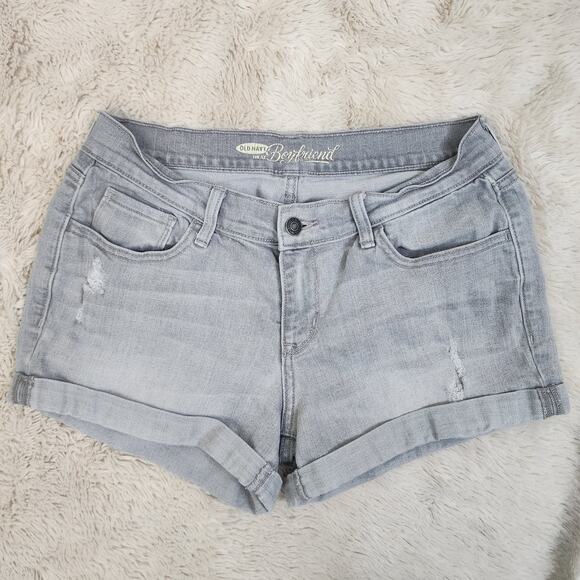 Old Navy Women's Gray Distressed Boyfriend Jean Shorts Size 4 Cuffed - Picture 1 of 5